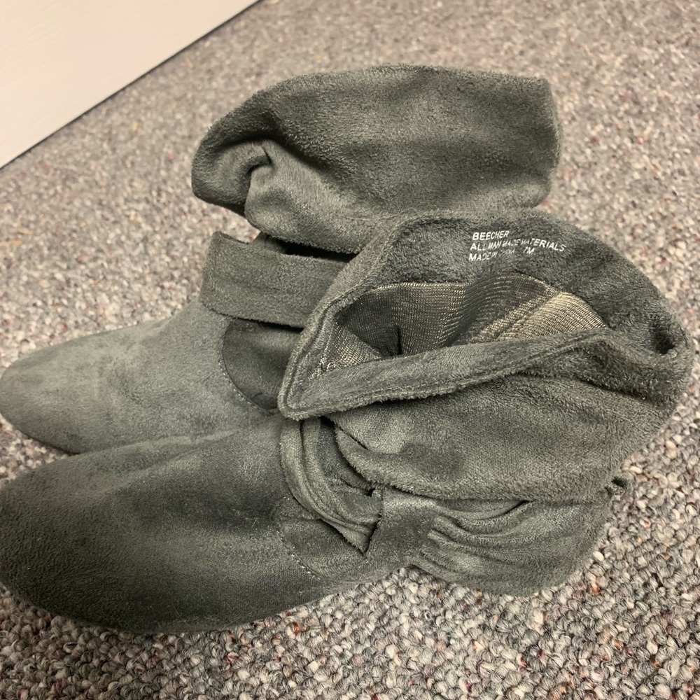 Suede boots